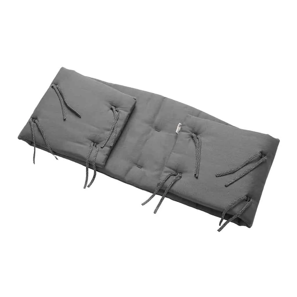 Leander Sengerand Classic Cool Grey