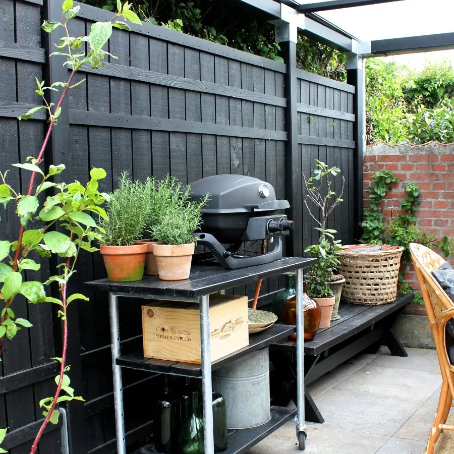 Rustik plankehegn sort 180x138cm