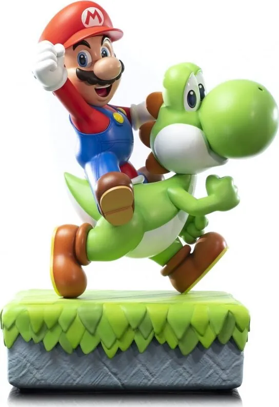Super Mario Statue: Mario and Yoshi
